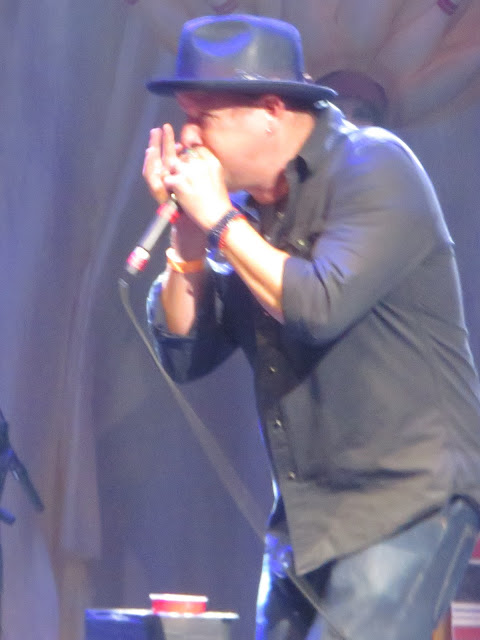 Eddie Vedder and the Earthlings at the Beacon Theatre